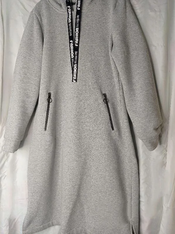 Описание: платье с капюшоном на флисе. размер l. одевалось один раз. донецк, будённовка, самовывоз. цена: 1500 руб. 📲 tg: ольга керимова 📞🇷🇺звоните: +79494780635 барахолка днр - фотография - 2