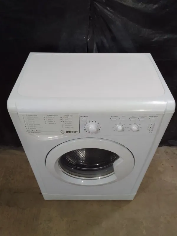 Описание: продаю стиральную машину indesit на 6 кг 1000 оборотов. габариты в85 ш60 г42 см. многофунк... - фотография - 1