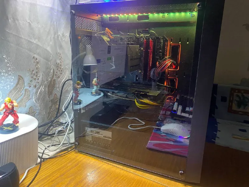 Описание: донецк, пролетарский район игровой системный блок в отличном состоянии - корпус - ocypus gamma c50 - новый - вентиляторы aerocool 3 на вдув и 1 на выдув, закрыты сеткой от пыли - процессор - intel i5-9400f (6 ядерный) -башня - formula ice boid - новая - материнская плата - asrock phantom gaming b365m надежная игровая серия с rgb подсветкой - оперативная память - crucial ballistix ddr4 2x8 с радиаторами - видеокарта - amd radeon rx5700 8gb 256bit ( уровень 2070 ) - блок питания formula fx-700w новый - ssd m.2 western digital 500 gb - новый обслужен, нанесена хорошая термопаста id cooling, температуры под нагрузкой более чем в норме, для современных игр подойдет без проблем. цена: 35000 руб. 📲 tg: дима 📞🇷🇺звоните: +79494035979 барахолка днр - фотография - 5