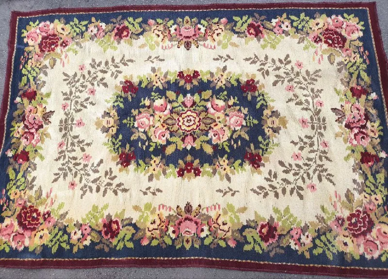 Описание: продам два ковра, шерсть. размер 245 х 165 и 190 х 135 цена за один 1500 руб. кровать 2000 руб. стулья по 1000 руб. в наличии два. цена: 1500 руб. 📲 tg: е. в. 📞🇷🇺звоните: +79493734158 барахолка днр - фотография - 3