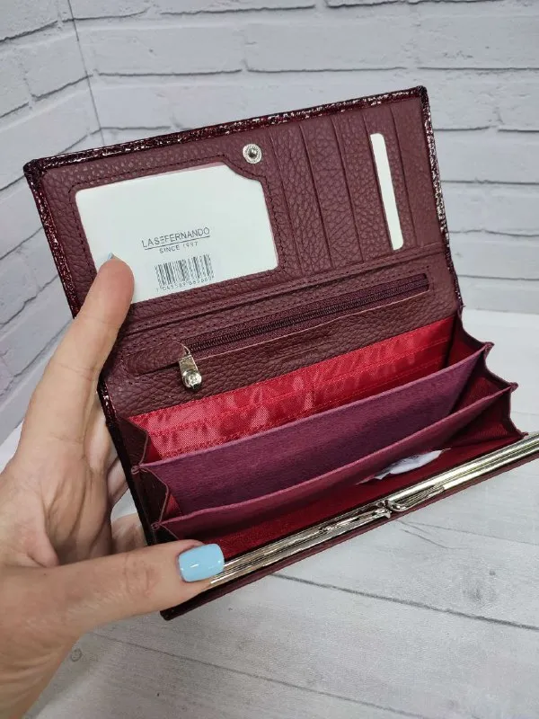 Описание: ✨продам кошелек женский из натуральной кожи (новый) отличный женский кошелек хорошего качества в красивом цвете, функциональный внутри, привлекательный снаружи. идет в подарочной коробке. размер: 18,5 х 9,0 х 3,0 см. все вопросы по телефону. цена: 2195 руб. 📲 tg: александр клюев 📞🇷🇺звоните: +7 949 450 92 20 барахолка днр - фотография - 10