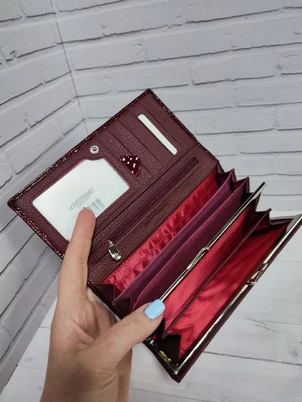 Описание: ✨продам кошелек женский из натуральной кожи (новый) отличный женский кошелек хорошего качества в красивом цвете, функциональный внутри, привлекательный снаружи. идет в подарочной коробке. размер: 18,5 х 9,0 х 3,0 см. все вопросы по телефону. цена: 2195 руб. 📲 tg: александр клюев 📞🇷🇺звоните: +7 949 450 92 20 барахолка днр - фотография - 6