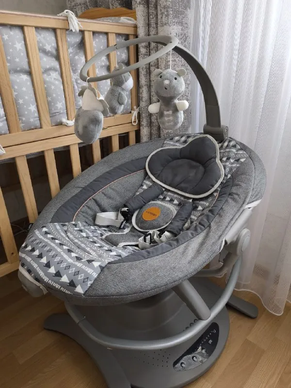 Описание: продам укачивающий центр luxmom состояние отличное есть возможность регулировать наклон сидения (3 положения) и дуги с игрушками, несколько скоростей и вариантов укачивания, музыка и "умный" режим (центр останавливается, когда малыш засыпает, и, распознавая движение, начинает покачиваться). самовывоз мкрн. широкий цена: 5000 руб. 📲 tg: анастасия 📞🇷🇺звоните: +79494009667 барахолка днр - фотография - 3
