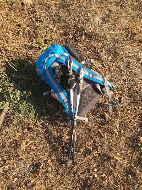 Описание: продам б/у телескопические палки для скандинавской ходьбы 🚶‍➡️leki traveller carbon (старая модель с внутренней фиксацией). в сложенном положении занимают мало места+чехол в подарок, легко крепятся к рюкзаку (как видно на фото). .. палки 100 % карбон вес 378 грамм с темляком резиновыми сапожками и твердосплавным наконечником. отвечу на все вопросы (комплектация, износ и прочее по телефону) цена: 7500 руб. 📲 tg: александр 📞🇷🇺звоните: +7 949 378 94 97 барахолка днр - фотография - 4