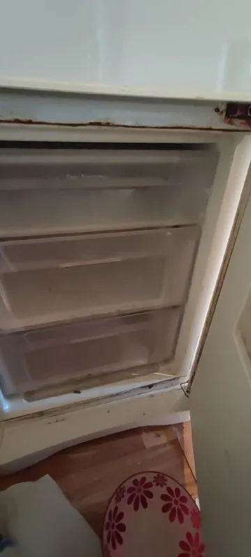 Описание: холодильник indezit цена: 7000 руб. 📲 tg: саша близнов 📞🇷🇺звоните: +79497004384 барахолка днр - фотография - 2