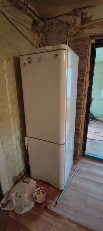 Описание: холодильник indezit цена: 7000 руб. 📲 tg: саша близнов 📞🇷🇺звоните: +79497004384 барахолка днр - фотография - 4