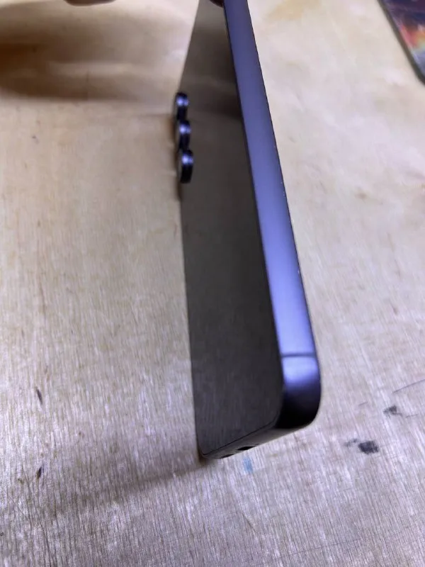 Описание: samsung s23 fe 8/256 по виду 8/10 есть небольшие косяки по корпусу. не тормозит, батарею держит нормально, работает как часы. продаю из за ненадобности. цена: 17000 руб. 📲 tg: jocking 📞🇷🇺звоните: 79194939764 барахолка днр - фотография - 3