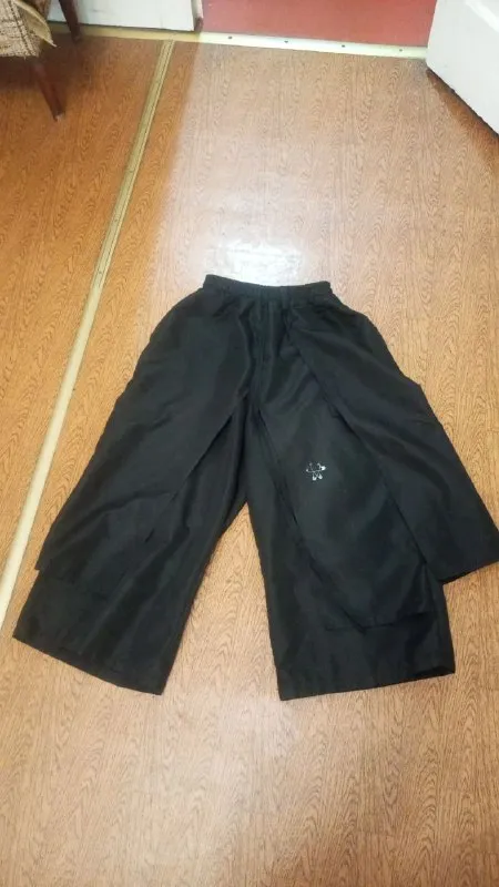 Описание: продам кроссовки баленсиага 3xl качество 7/10, размер 44 цена 6000торг, также продам штаны шинигами размер xl цена 1500 все вместе 7500 цена: 7500 руб. 📲 tg: joyful personality 📞🇷🇺звоните: +79495082207 барахолка днр - фотография - 4