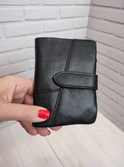 Описание: 💥продам новый кошелек из натуральной кожи модный дизайн в сочетании с хорошим функционалом... - фотография