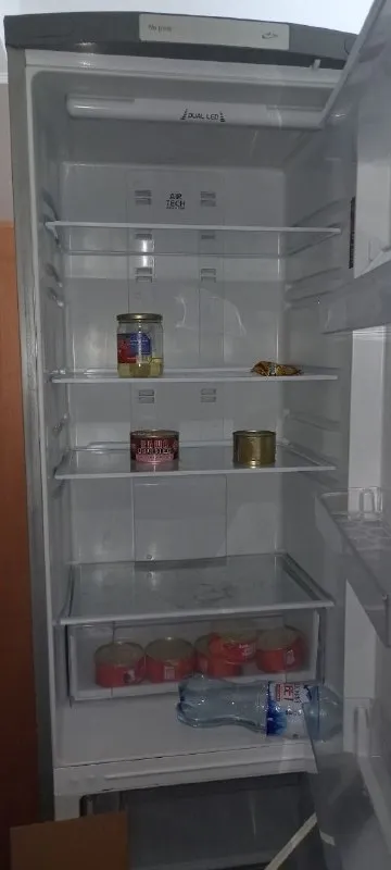 Описание: холодильник hotpoint ariston. чистый, без запахов. просто перестал морозить. вышлю видео. цена: 6000 руб. 📲 tg: ольга ольгина 📞🇷🇺звоните: +79498436170 барахолка днр - фотография - 3