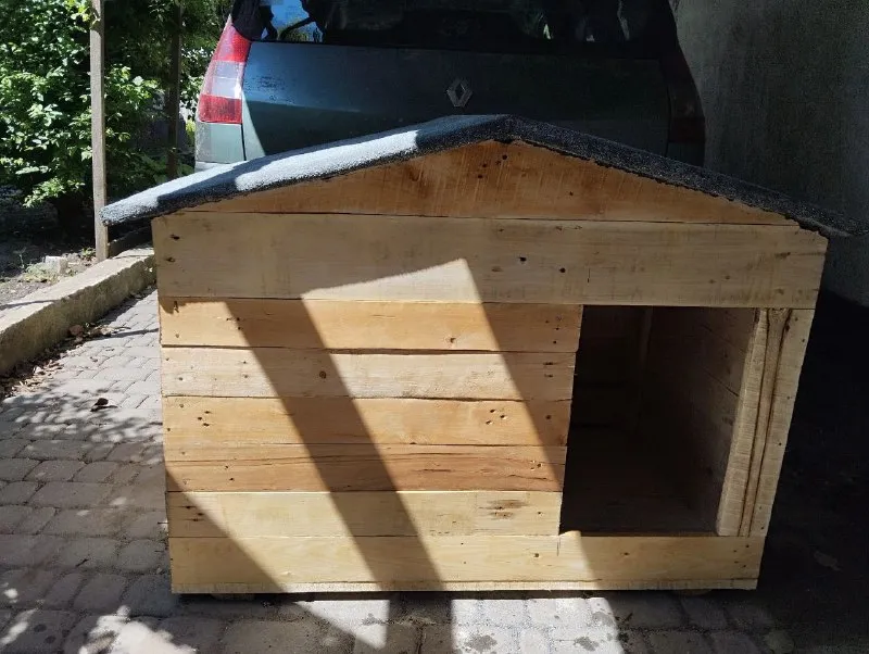 Описание: продам будку для собаки размер 115*65 см, высота 85см, подойдёт для небольшой овчарки. возможна доставка цена: 6000 руб. 📲 tg: иван 📞🇷🇺звоните: +79493348338 барахолка днр - фотография - 2