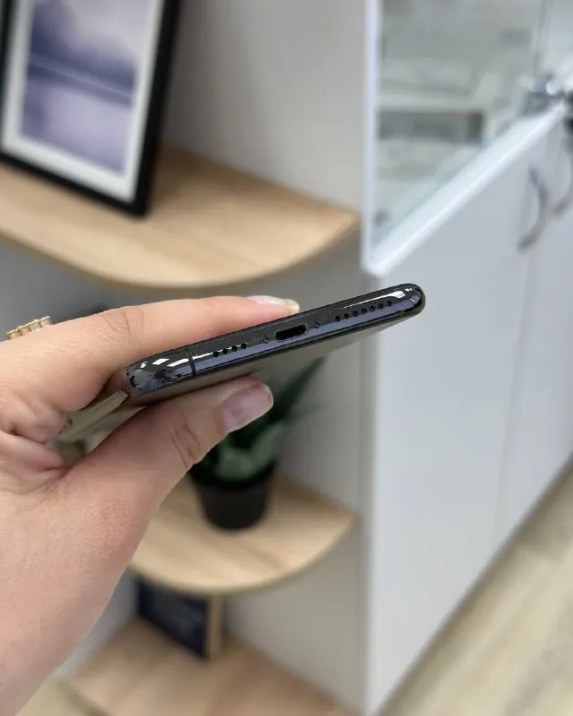 Описание: 🛒iphone 11 pro max space 256gb 👉рассрочка до 6 месяцев. 👉в комплекте: зарядное устройство, коробка. 6 месяцев гарантии. 👉доставка в подарок 🎁 цена: 19000 руб. 📲 tg: алина 🖤 📞🇷🇺звоните: 79654443731 барахолка днр - фотография - 2