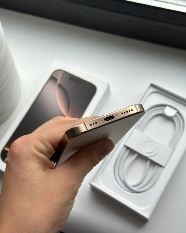 Описание: 🛒iphone 16 pro desert titanium 256gb 👉рассрочка до 12 месяцев. 👉полный оригинальный комплект, год гарантии. 👉доставка и защитное стекло в подарок 🎁 цена: 82000 руб. 📲 tg: надя 📞🇷🇺звоните: 9763427759 барахолка днр - фотография - 5