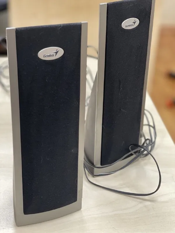 17' viewsonic va703m - 1000 колонки genius - 300 донецк'+'\n'+'\n'+"цена: 300 руб. "+'\n'+'\n'+"📲 tg... - фотография