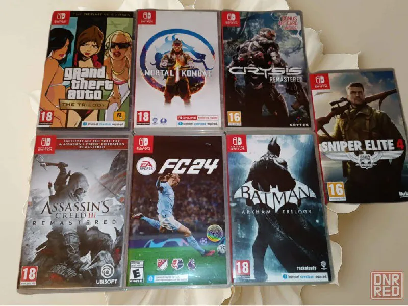 Описание: nintendo switch oled mario red edition (64 гб) в отличном состоянии + 8 картриджей (12 игр) ✅ все работает идеально, без багов, не прошитая, в использовании аккуратно. экран без царапин, в защитной пленке. 🔋 батарея держит отлично, oled экран — супер, виброотклик приятный, акселерометр и динамики отличные! 🎮 в комплекте идут 8 игр (физические издания): 1. batman: arkham trilogy 2. assassin’s creed iii remastered 3. assassin’s creed: the rebel collection (отдельный картридж без бокса) 4. crysis remastered (включает бонус-карту) 5. grand theft auto: the trilogy – definitive edition 6. mortal kombat 1 7. sniper elite 4 8. ea sports fc 24 (лицензия, с актуальными составами) ❗️торг уместен. 📍местоположение: макеевка, центр города. цена: 30000 руб. 📲 tg: вячеслав 📞🇷🇺звоните: +79494239253 барахолка днр - фотография - 3