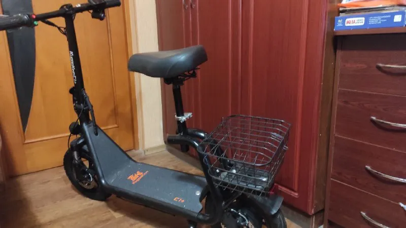 Описание: продам электросамокат kugoo kirin c1+. состояние отличное. небольшой пробег. донецк, калин... - фотография