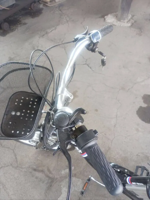 Описание: продам электровелосипед состояние нового цена: 30000 руб. 📲 tg: елена 🌹 📞🇷🇺звоните: +79494290970 барахолка днр - фотография - 9