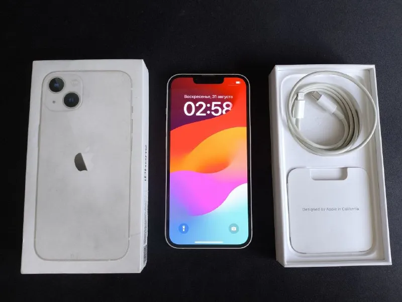 Описание: продаю iphone 13 white⚪ 128 акб 87% телефон в отличном состоянии без потёртостей, не битый... - фотография