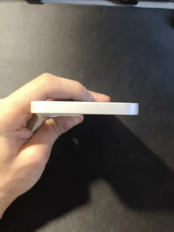 Описание: продаю iphone 13 white⚪ 128 акб 87% телефон в отличном состоянии без потёртостей, не битый, не вскрывался💎 face id, true tone, всё функции работают. любые проверки цена 32 тыс. быстрым в цене уступлю. телефон-тг +79495765203 город:макеевка цена: 32000 руб. 📲 tg:. 📞🇷🇺звоните: +79495765203 барахолка днр - фотография - 8