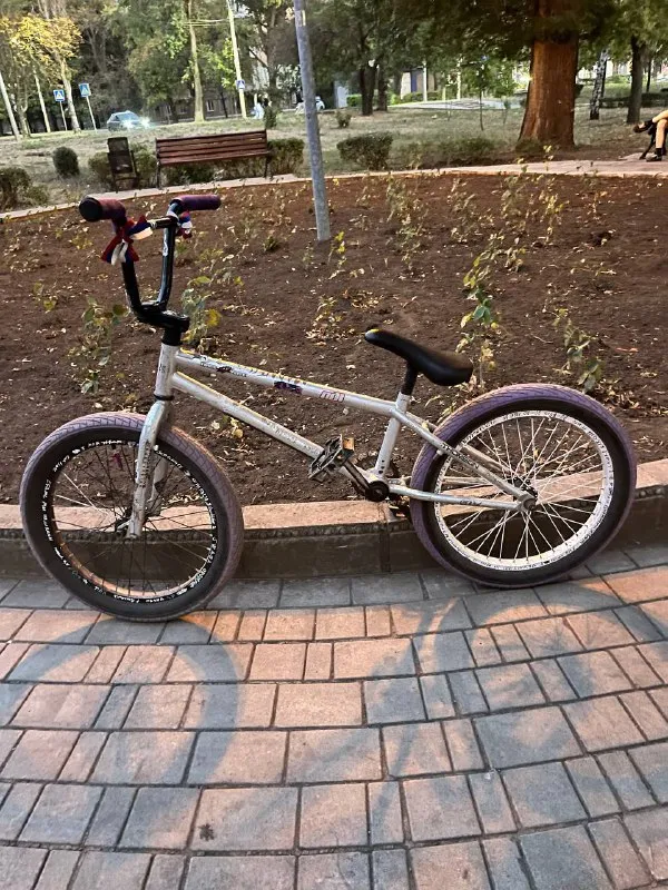 Описание: bmx велосипед цена: 11 руб. 📲 tg: the requiem of posero 📞🇷🇺звоните: +79495854168 барахолка... - фотография