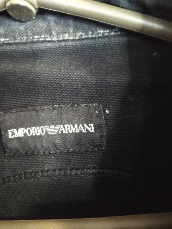 Описание: куртка мужская ветровка hilfiger denim. длина 78 см, длина рукава 71 см, ширина плеч 52 см, ширина в закрытом виде 58 см, ширина груди 66 см. бу. состояние как новая. 7000 р. куртка мужская плащевка с капюшоном allergy черная. длина 68 см, длина рукава 68 см, ширина плеч 54 см, ширина низа 58 см, ширина в закрытом виде 64 см, ширина груди 64 см. бу. как новая. 5000 р. куртка мужская синяя ветровка moncler. длина 69 см, длина рукава 69 см, ширина низа 69 см, ширина груди 73 см. бу. состояние хорошее. 3500 р куртка джинсовая черная с серебром. женская. длина 52 см, ширина плеч 46 см, длина рукава 59 см, ширина в закрытом виде 48 см, ширина низа 48 см, ширина груди 53 см. бу. состояние хорошее. 500 р. самовывоз донецк куйбышевский исполком цена: 500 руб. 📲 tg: генадій ясир 📞🇷🇺звоните: +30958440587 барахолка днр - фотография - 5