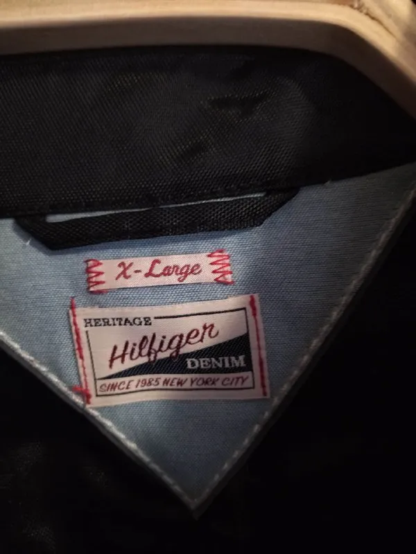 Описание: куртка мужская ветровка hilfiger denim. длина 78 см, длина рукава 71 см, ширина плеч 52 см, ширина в закрытом виде 58 см, ширина груди 66 см. бу. состояние как новая. 7000 р. куртка мужская плащевка с капюшоном allergy черная. длина 68 см, длина рукава 68 см, ширина плеч 54 см, ширина низа 58 см, ширина в закрытом виде 64 см, ширина груди 64 см. бу. как новая. 5000 р. куртка мужская синяя ветровка moncler. длина 69 см, длина рукава 69 см, ширина низа 69 см, ширина груди 73 см. бу. состояние хорошее. 3500 р куртка джинсовая черная с серебром. женская. длина 52 см, ширина плеч 46 см, длина рукава 59 см, ширина в закрытом виде 48 см, ширина низа 48 см, ширина груди 53 см. бу. состояние хорошее. 500 р. самовывоз донецк куйбышевский исполком цена: 500 руб. 📲 tg: генадій ясир 📞🇷🇺звоните: +30958440587 барахолка днр - фотография - 8