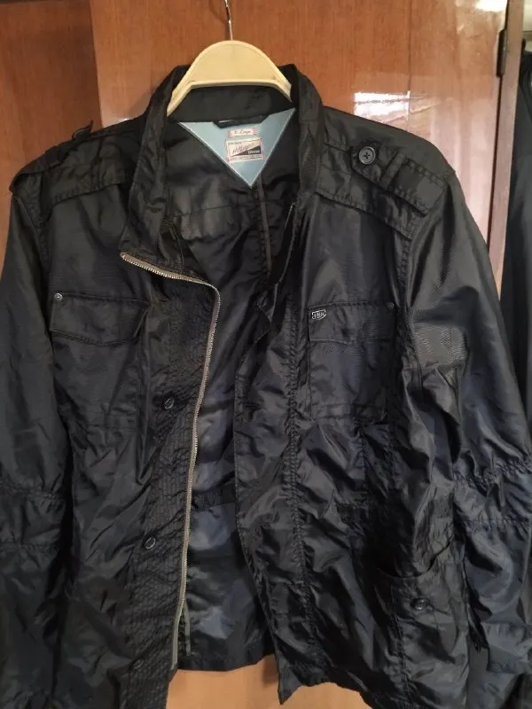 Описание: куртка мужская ветровка hilfiger denim. длина 78 см, длина рукава 71 см, ширина плеч 52 см, ширина в закрытом виде 58 см, ширина груди 66 см. бу. состояние как новая. 7000 р. куртка мужская плащевка с капюшоном allergy черная. длина 68 см, длина рукава 68 см, ширина плеч 54 см, ширина низа 58 см, ширина в закрытом виде 64 см, ширина груди 64 см. бу. как новая. 5000 р. куртка мужская синяя ветровка moncler. длина 69 см, длина рукава 69 см, ширина низа 69 см, ширина груди 73 см. бу. состояние хорошее. 3500 р куртка джинсовая черная с серебром. женская. длина 52 см, ширина плеч 46 см, длина рукава 59 см, ширина в закрытом виде 48 см, ширина низа 48 см, ширина груди 53 см. бу. состояние хорошее. 500 р. самовывоз донецк куйбышевский исполком цена: 500 руб. 📲 tg: генадій ясир 📞🇷🇺звоните: +30958440587 барахолка днр - фотография - 9