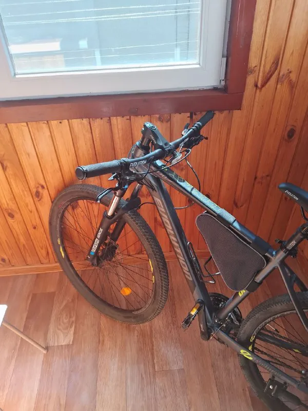 Нет описание: велосипед спортивный новый взрослый за 25000 тыс руб с электро насосам номер для связи... - фотография