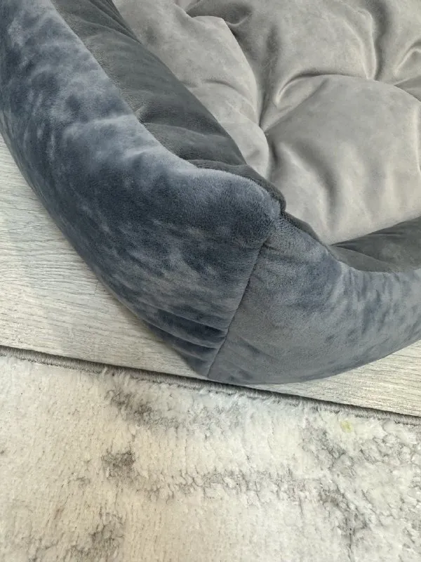 Описание: новый лежак-кроватка для малых и средних пород питомцев ткань: мебельный микровелюр (высок... - фотография