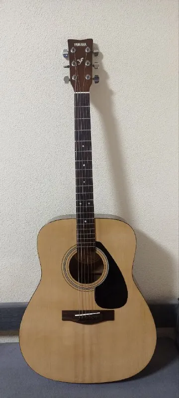 Описание: акустическая гитара yamaha f310. индонезия. оригинал. форма корпуса dreadnought. струны ле... - фотография - 1