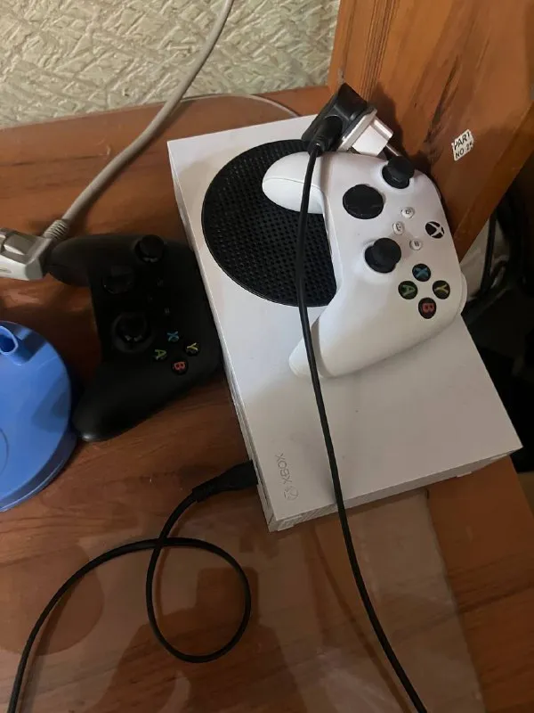 Описание: xbox series s (цена договор) полная комплектация куплен доп, джойстик была куплена 2 раза... - фотография - 1