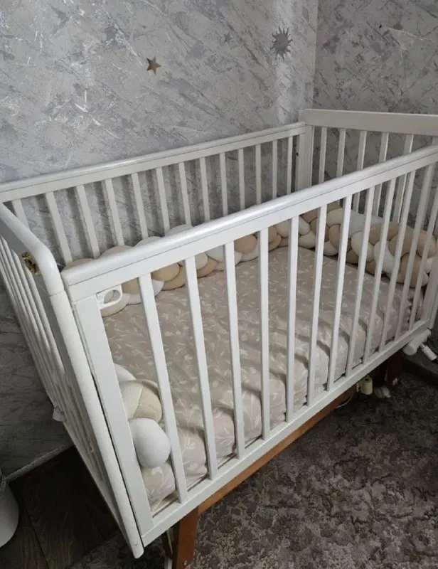 Описание: продам детскую кроватку в состоянии новой вещи. в комплекте бортики 2 комплекта матрас непромокаемый наматрасник также балдахин с держателем. все как новое!!! цена: 17000 руб. 📲 tg: ольга 📞🇷🇺звоните: +79896129974 барахолка днр - фотография - 2