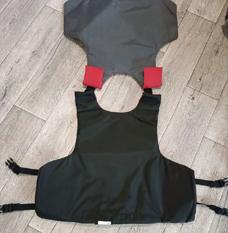 Описание: продам мед. бронежилет с кивларом без плит. состояние, как новый. пишите лс или по телефону. +79493162365 цена: 15000 руб. 📲 tg: русский 📞🇷🇺звоните: +79493162365 барахолка днр - фотография - 3