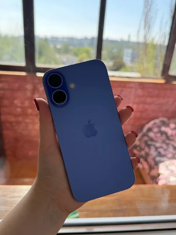Описание: продам iphone 16/128 гб телефон в отличном состоянии, носился всегда в чехле и с защиткой,... - фотография