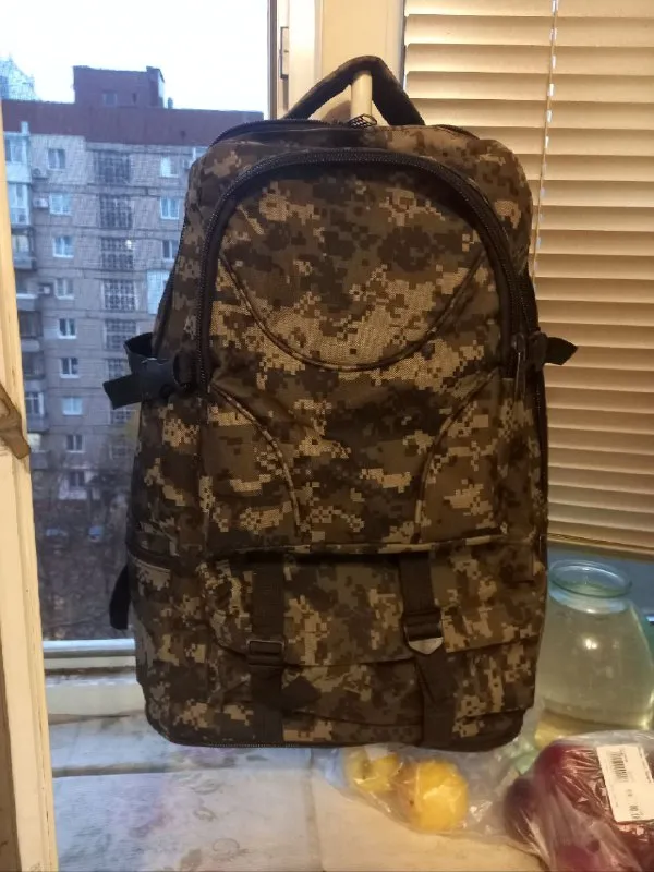 Описание: большой рюкзак новый с множеством карманов 2000₽ спальник новый с подушкой, водонепроницаемый 2м 3500₽ донецк центр цена: 2000 руб. 📲 tg: эля 📞🇷🇺звоните: +79494063139 барахолка днр - фотография - 6