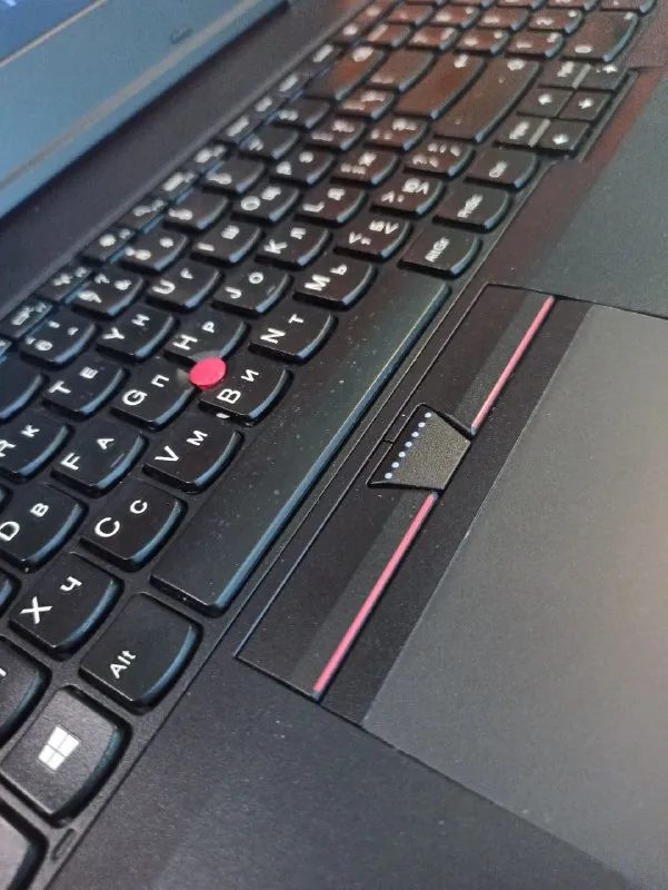 Описание: ноутбук lenovo thinkpad l560 состояние на 4+, без дефектов, без сколов и трещин. крайне качественный и надежный ноутбук. внутри все чисто, тихий и холодный. батарея держит 1-2 часа. пойдет под танки и gta5. характеристики: диагональ 15,6″ процессор core i3 6100u оперативная памяти 8 гб накопитель ssd 240 гб графика intel hd graphics 520 wi-fi a/b/g/n/ac (433 мбит/сек), bluetooth 4.1 вес 2,38 кг цена: 12800 руб. 📲 tg: анатолий 📞🇷🇺звоните: +79493710014 барахолка днр - фотография - 2