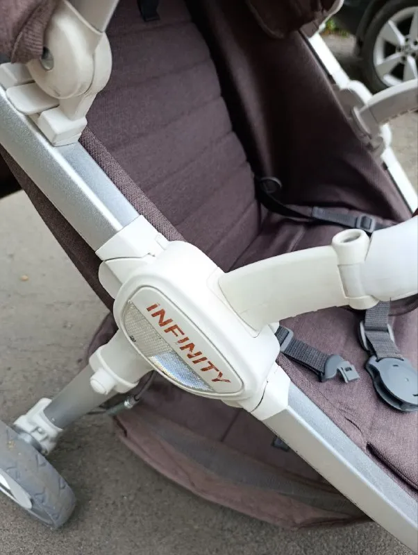 Описание: продам детскую прогулочную коляску состояние отличное торг цена: 6500 руб. 📲 tg: bogdan vladimirovich 📞🇷🇺звоните: +79495202636 барахолка днр - фотография - 5