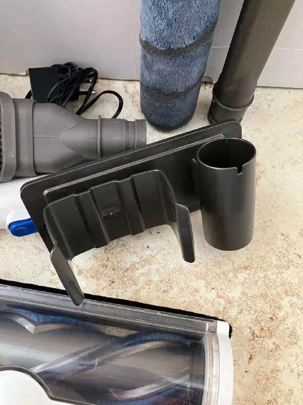 Описание: вертикальный беспроводной пылесос redkey p7 состояние пылесоса хорошее. полный комплект на... - фотография