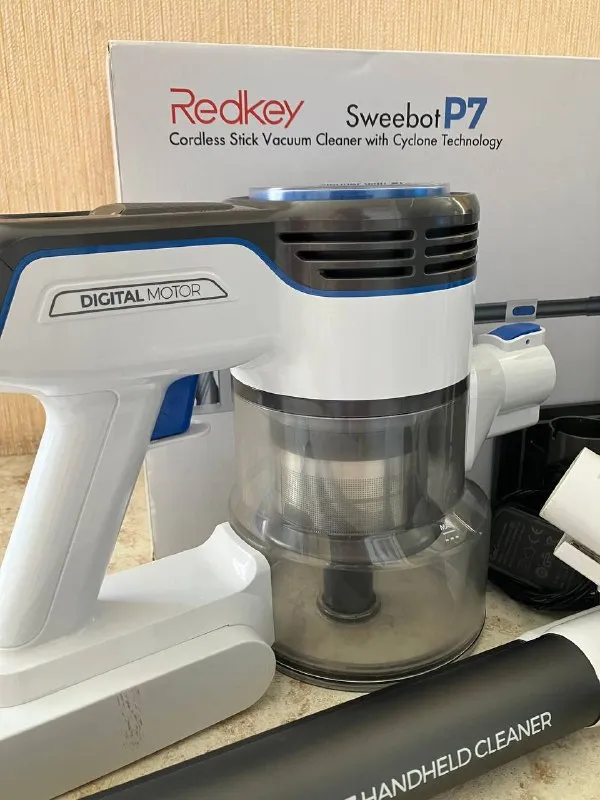 Описание: вертикальный беспроводной пылесос redkey p7 состояние пылесоса хорошее. полный комплект насадок. в обычном режиме батареи хватает на 20-25 минут. комплекту фильтров больше полугода, желательно заменить, на озоне 700 рублей. исправлена детская болезнь, заменена гофра на щетке, родная быстро трескалась. пишите по всем интересующим вопросам. цена: 3500 руб. 📲 tg: bohdan katerynchuk 📞🇷🇺звоните: +79496375322 барахолка днр - фотография - 5
