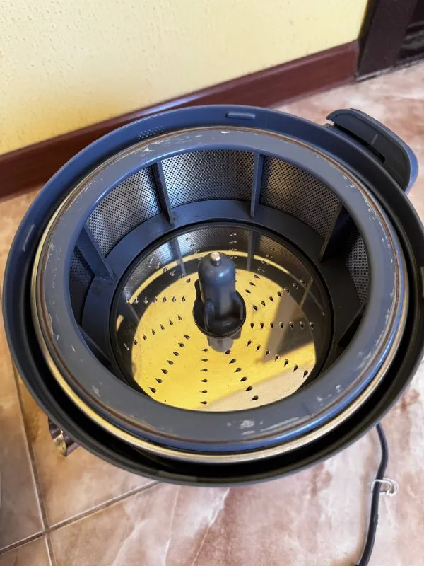 Описание: соковыжималка kenwood je900 в хорошем состоянии. коробки нет донецк, ленинский район цена: 2700 руб. 📲 tg: валерия 📞🇷🇺звоните: 79493167887 барахолка днр - фотография - 2