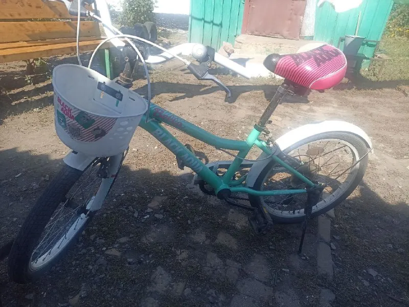 Описание: велосипед black aqua bella 20 дюймов диаметр колеса, для девочек на рост от 120-125см и до 138-140 см, возраст от 6-7 лет и до 8-9 лет. удобное мягкое сиденье, спереди корзинка, 6 скоростей, ручные тормоза, цвет мятный цена: 5000 руб. 📲 tg: руслан 📞🇷🇺звоните: +79494016612 барахолка днр - фотография - 2