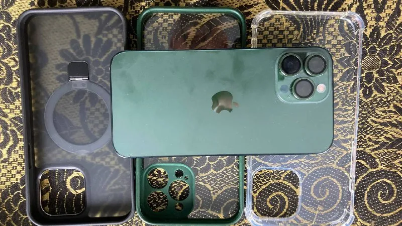 Описание: продам iphone 13 pro max 256gb смартфону 3 месяца, с первого дня в чехле и защитных линзах... - фотография