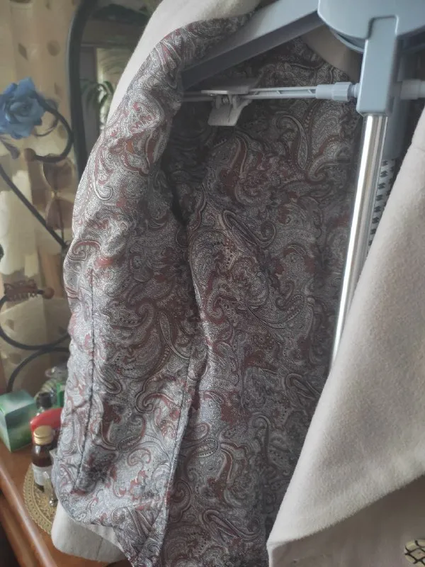 Описание: полупальто женское демисезонное, размер 46-48, состояние отличное, торг уместен. донецк. цена: 1500 руб. 📲 tg: лилия 📞🇷🇺звоните: +79493615398 барахолка днр - фотография - 3