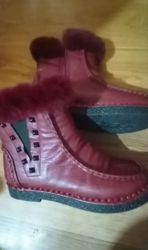 Описание: продам зимние ботинки телячья кожа, размер 36-37 цена: 6000 руб. 📲 tg: vicky 📞🇷🇺звоните: +... - фотография
