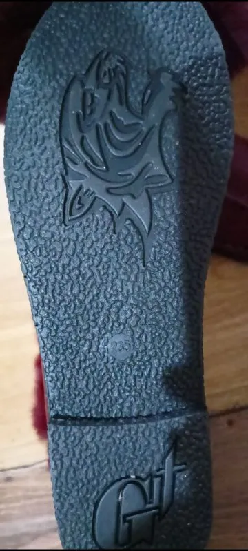 Описание: продам зимние ботинки телячья кожа, размер 36-37 цена: 6000 руб. 📲 tg: vicky 📞🇷🇺звоните: +79493413019 барахолка днр - фотография - 2