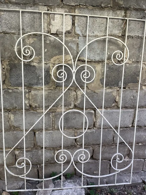 Описание: решётки на окна 2 штуки. размеры 150 х 116 см и 147 х 95 см цена: 1000 руб. 📲 tg: валентин... - фотография