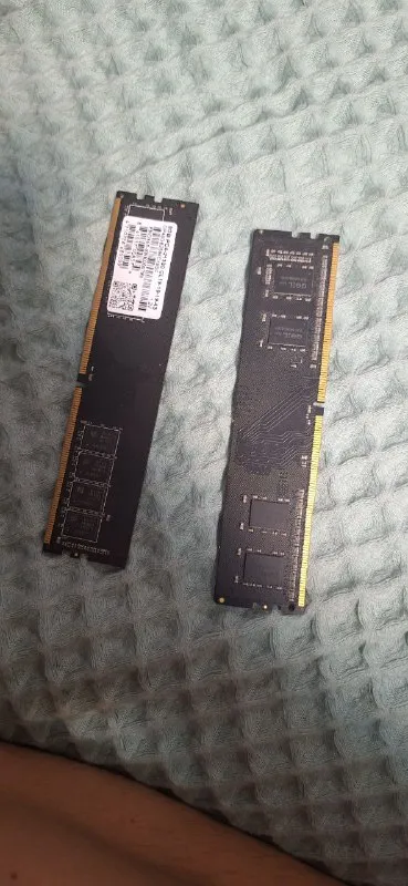Описание: оперативная память 16 гб 2x8 с частотой 3200 цена: 1300 руб. 📲 tg: farah 📞🇷🇺звоните: +7985... - фотография