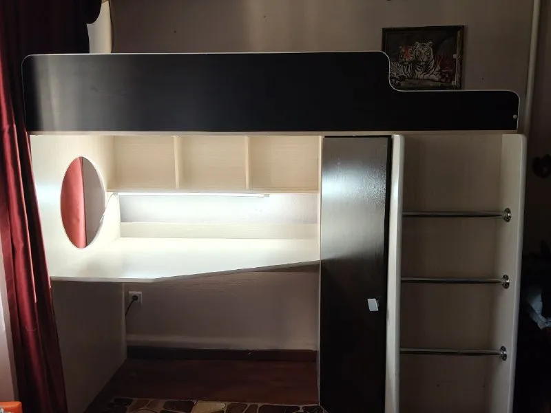 Описание: продам комплект для детской 3 в 1 ( стол+кровать+шкаф). размер спального места 85*200 см.... - фотография