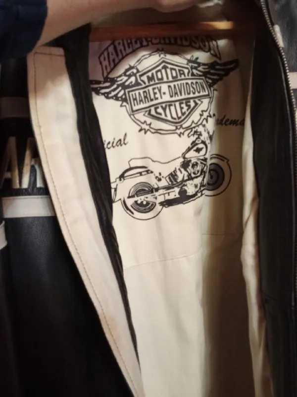 Мужское описание: пальто мужское цена: 2000 руб. 📲 tg: владислав ляшенко 📞🇷🇺звоните: +79493410884 барахолка днр - фотография - 2