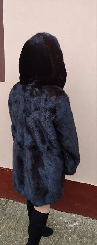 Описание: шуба норковая, большие шкурки. р.44-46, без потёртостей, петли все плотные. по бокам разре... - фотография